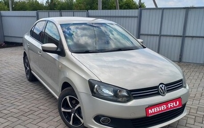 Volkswagen Polo VI (EU Market), 2012 год, 800 000 рублей, 1 фотография