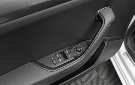 Skoda Superb III рестайлинг, 2019 год, 3 200 000 рублей, 18 фотография