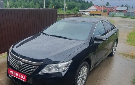 Toyota Camry, 2013 год, 2 100 000 рублей, 3 фотография