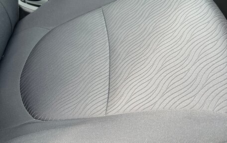 Hyundai Solaris II рестайлинг, 2011 год, 930 000 рублей, 9 фотография