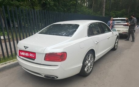 Bentley Flying Spur II, 2014 год, 5 550 000 рублей, 6 фотография