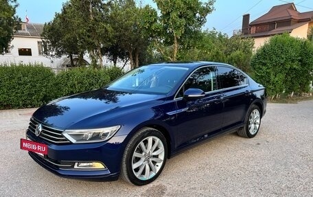 Volkswagen Passat B8 рестайлинг, 2017 год, 2 230 000 рублей, 13 фотография
