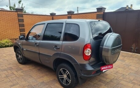 Chevrolet Niva I рестайлинг, 2013 год, 550 000 рублей, 2 фотография