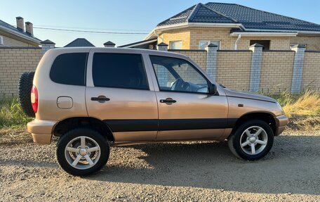 Chevrolet Niva I рестайлинг, 2004 год, 290 000 рублей, 2 фотография