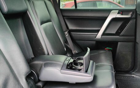 Toyota Land Cruiser Prado 150 рестайлинг 2, 2018 год, 3 522 000 рублей, 9 фотография