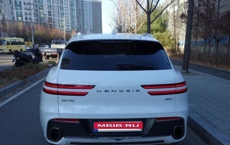 Genesis GV70, 2022 год, 2 890 000 рублей, 5 фотография