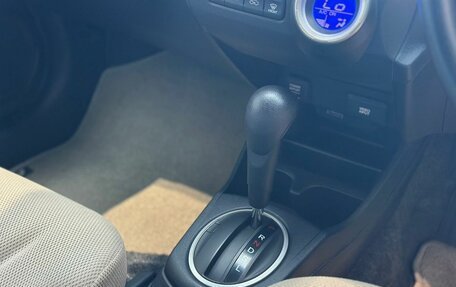 Honda Fit III, 2010 год, 680 000 рублей, 14 фотография