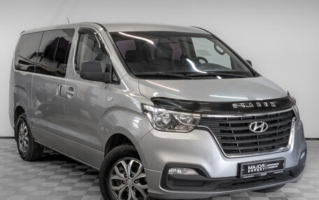 Hyundai Grand Starex Grand Starex I рестайлинг 2, 2018 год, 3 430 000 рублей, 3 фотография