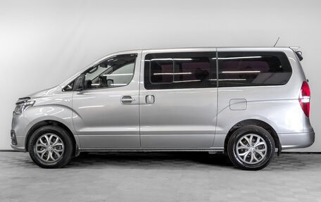 Hyundai Grand Starex Grand Starex I рестайлинг 2, 2018 год, 3 430 000 рублей, 8 фотография