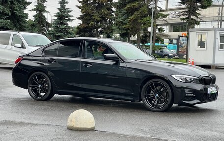 BMW 3 серия, 2021 год, 3 590 000 рублей, 9 фотография