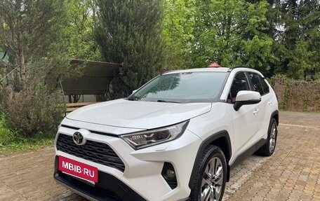 Toyota RAV4, 2022 год, 4 350 000 рублей, 2 фотография