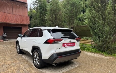Toyota RAV4, 2022 год, 4 350 000 рублей, 5 фотография