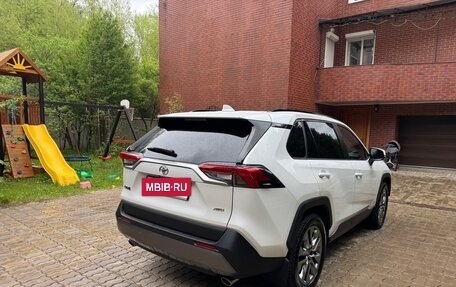 Toyota RAV4, 2022 год, 4 350 000 рублей, 8 фотография