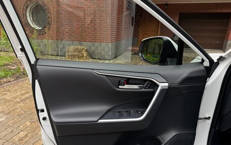 Toyota RAV4, 2022 год, 4 350 000 рублей, 16 фотография
