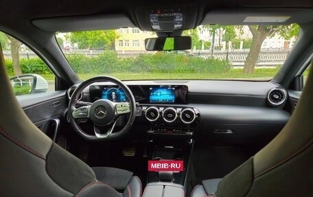 Mercedes-Benz A-Класс, 2018 год, 2 500 000 рублей, 7 фотография