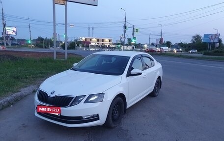Skoda Octavia, 2018 год, 1 300 000 рублей, 2 фотография