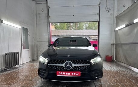 Mercedes-Benz A-Класс, 2020 год, 2 400 000 рублей, 1 фотография
