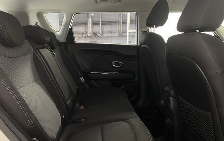 KIA Soul II рестайлинг, 2017 год, 1 547 000 рублей, 22 фотография
