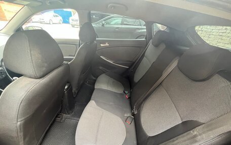 Hyundai Solaris II рестайлинг, 2012 год, 690 000 рублей, 12 фотография