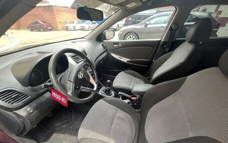 Hyundai Solaris II рестайлинг, 2012 год, 690 000 рублей, 11 фотография