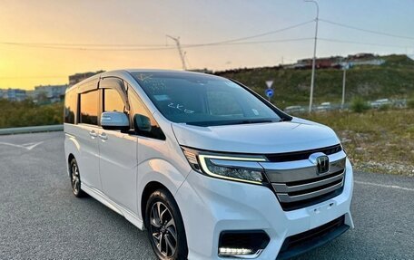 Honda Stepwgn IV, 2021 год, 2 050 000 рублей, 2 фотография