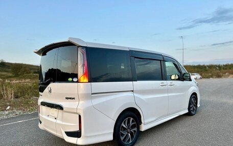 Honda Stepwgn IV, 2021 год, 2 050 000 рублей, 8 фотография