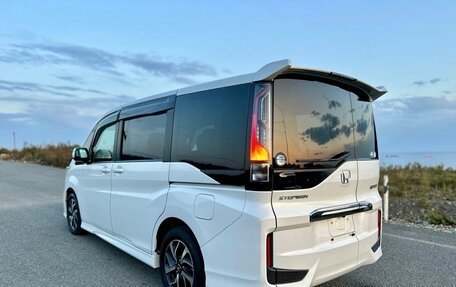 Honda Stepwgn IV, 2021 год, 2 050 000 рублей, 10 фотография