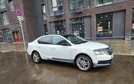 Skoda Octavia, 2017 год, 800 000 рублей, 3 фотография