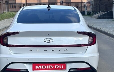 Hyundai Sonata VIII, 2021 год, 2 300 000 рублей, 4 фотография