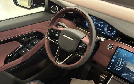 Land Rover Range Rover Evoque II, 2024 год, 6 790 000 рублей, 16 фотография