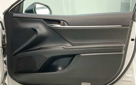 Toyota Camry, 2021 год, 3 200 000 рублей, 15 фотография