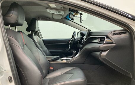 Toyota Camry, 2021 год, 3 200 000 рублей, 19 фотография