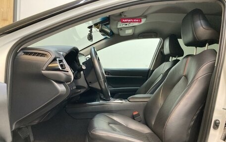 Toyota Camry, 2021 год, 3 200 000 рублей, 18 фотография