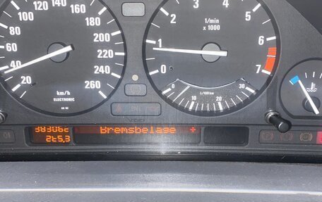 BMW 5 серия, 1993 год, 320 000 рублей, 12 фотография
