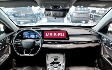 Chery Tiggo 8 Pro, 2022 год, 2 499 000 рублей, 14 фотография