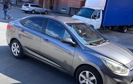 Hyundai Solaris II рестайлинг, 2011 год, 460 000 рублей, 4 фотография
