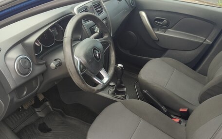Renault Logan II, 2018 год, 680 000 рублей, 11 фотография