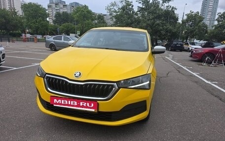 Skoda Rapid II, 2021 год, 900 000 рублей, 4 фотография