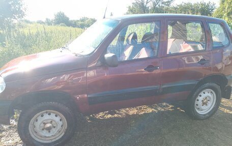 Chevrolet Niva I рестайлинг, 2004 год, 320 000 рублей, 3 фотография