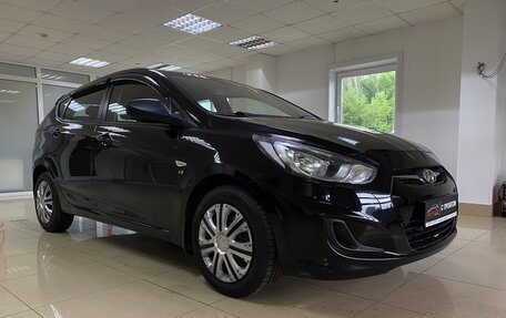 Hyundai Solaris II рестайлинг, 2011 год, 749 999 рублей, 4 фотография