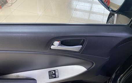 Hyundai Solaris II рестайлинг, 2011 год, 749 999 рублей, 12 фотография
