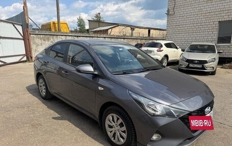 Hyundai Solaris II рестайлинг, 2022 год, 1 499 999 рублей, 4 фотография