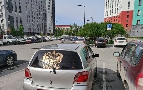 Toyota Yaris I рестайлинг, 2001 год, 330 000 рублей, 3 фотография