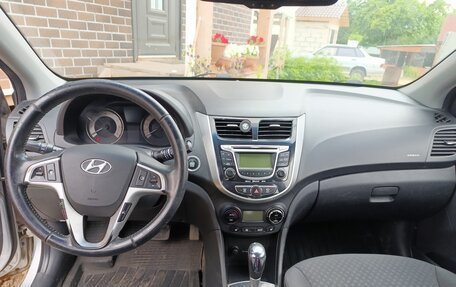 Hyundai Solaris II рестайлинг, 2012 год, 829 000 рублей, 8 фотография