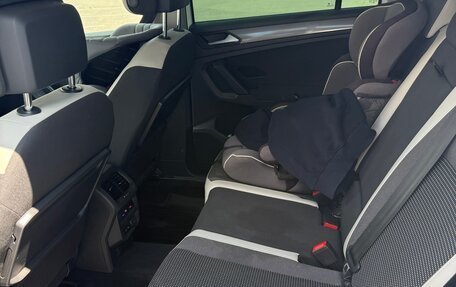 Volkswagen Tiguan II, 2019 год, 2 399 000 рублей, 10 фотография