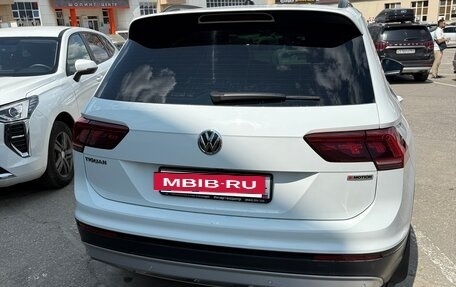 Volkswagen Tiguan II, 2019 год, 2 399 000 рублей, 3 фотография