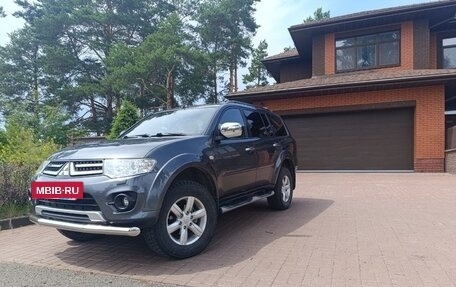 Mitsubishi Pajero Sport II рестайлинг, 2014 год, 2 470 000 рублей, 2 фотография