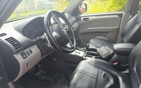 Mitsubishi Pajero Sport II рестайлинг, 2014 год, 2 470 000 рублей, 8 фотография