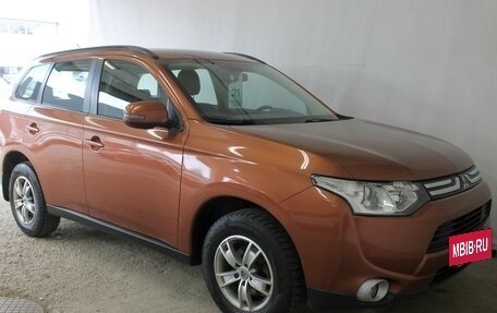 Mitsubishi Outlander III рестайлинг 3, 2012 год, 1 140 000 рублей, 2 фотография