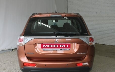 Mitsubishi Outlander III рестайлинг 3, 2012 год, 1 140 000 рублей, 6 фотография